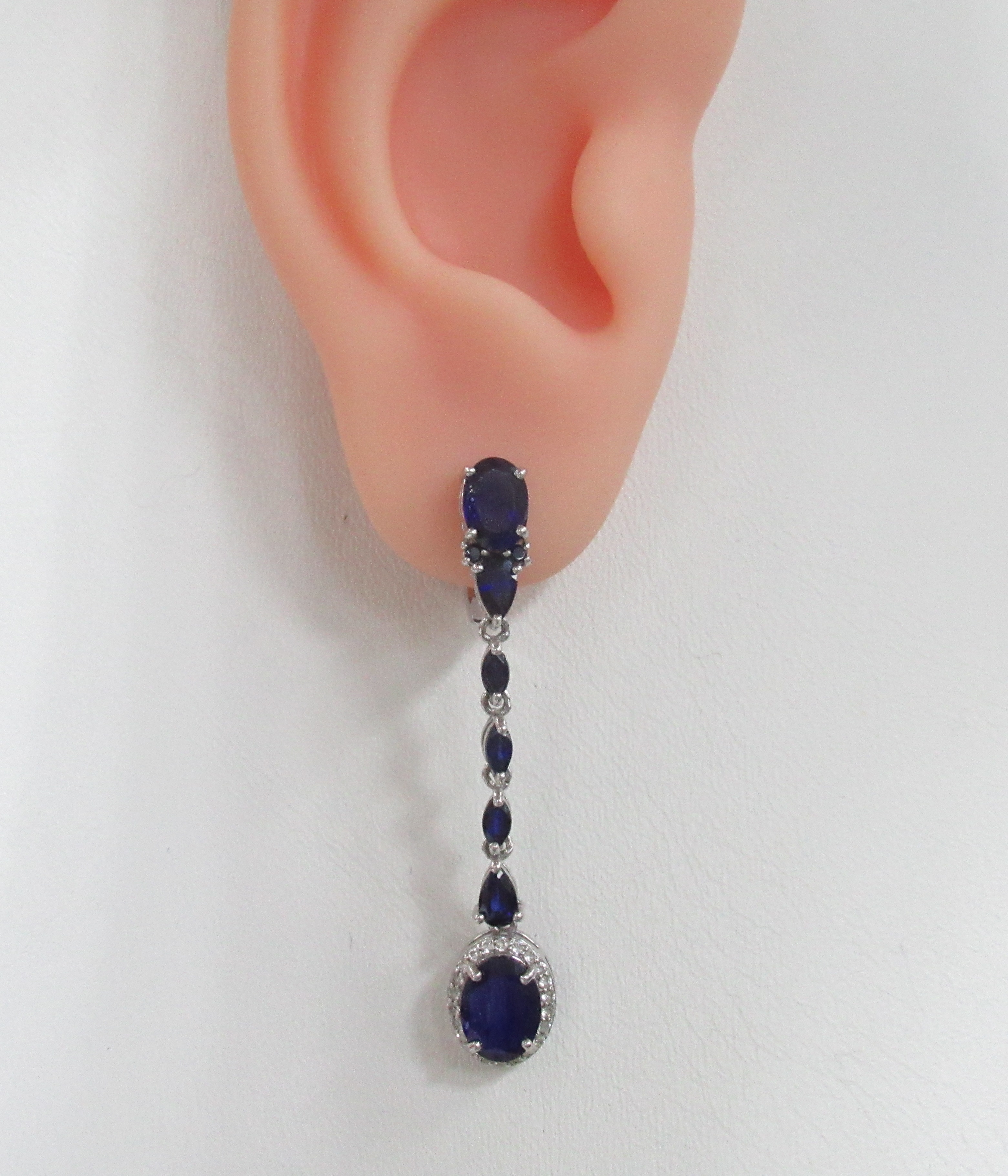 Серебряные серьги с сапфирами